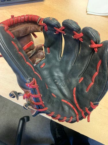 Infield 11.5" A2K Baseball Glove 1786 11.5 Inches