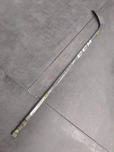 Used Intermediate CCM Right Handed RibCor Trigger2 PMT Hockey Stick P28