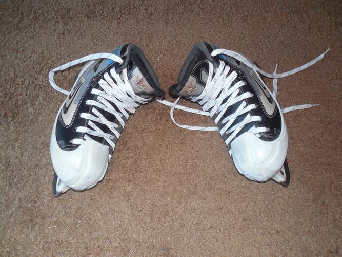 Senior Used CCM Vector 4.0 Hockey Goalie Skates Regular Width Size 10
