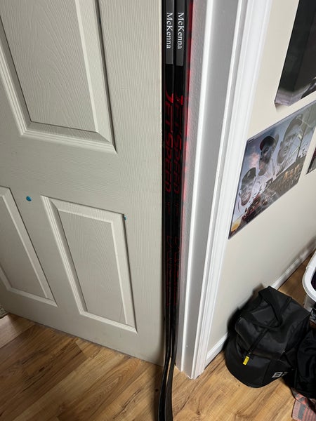 Senior New Right Handed CCM Jetspeed FT4 Pro Hockey Stick P28 Pro Stock
