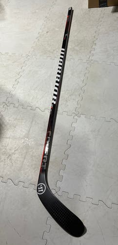 Senior Right Handed W71 QRE Pro Team Hockey Stick