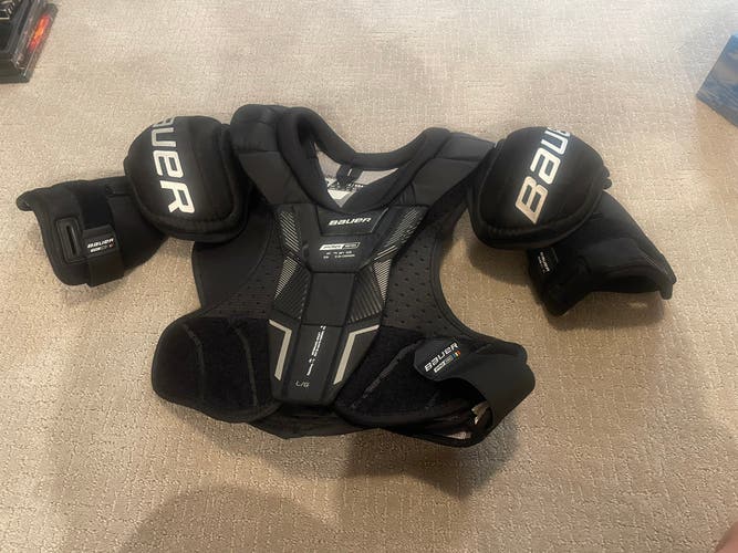 Used Large Bauer Pro Series Shoulder Pads