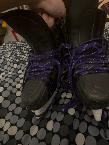 (READ DESCRIPTION) NEED GONE! Used Bauer E/W Width Pro Stock Size 10 Vapor Hyperlite Hockey Skates