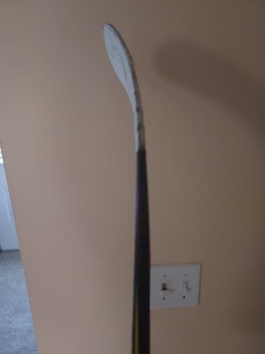Senior Used Left Hand True Catalyst 9X Hockey Stick P29 Pro Stock