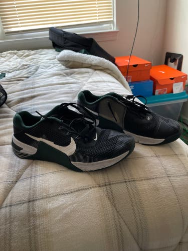 Nike metcon shoes