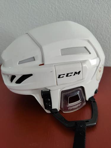 CCM Fitlite 3DS Helmet size Medium