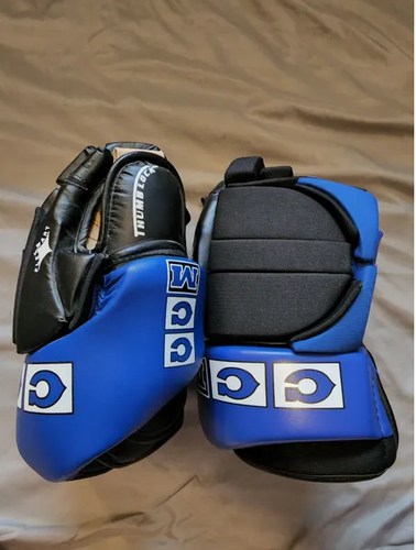 New CCM Hg420 Gloves 14"