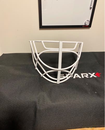 Non-Cert goalie cage (CCM)