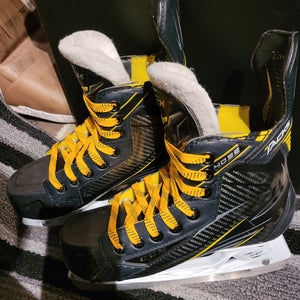 Used Junior CCM Tacks 4092 Hockey Skates Regular Width Size 3