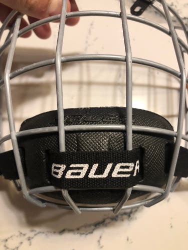 Bauer Youth Cage