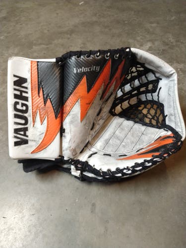 Vaughn goalie glove