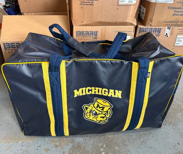 U of M - Pro Stock Player Bag - NCAA