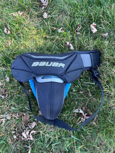 Bauer Reactor goal jock Jr