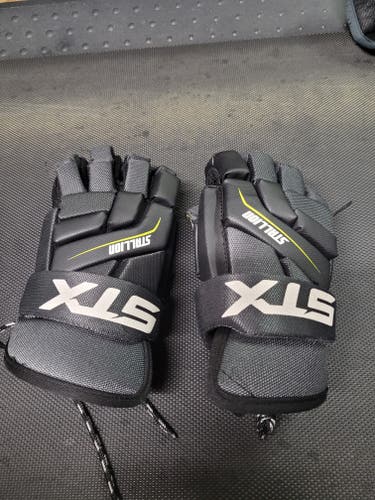 Used Player's STX Stallion 200 Lacrosse Gloves-Small