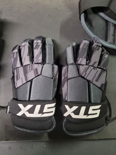 Used Player's STX Stallion 75 Lacrosse Gloves-Small