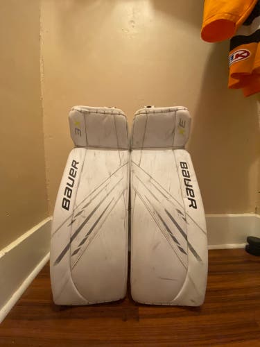 32" Bauer  Vapor 3X Goalie Leg Pads