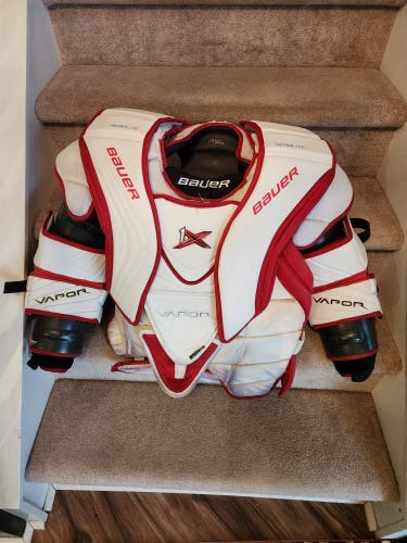 XL Bauer Vapor 1X Goalie Chest Protector