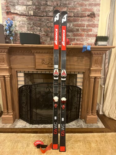 2021 Dobermann GS WC skis from factory