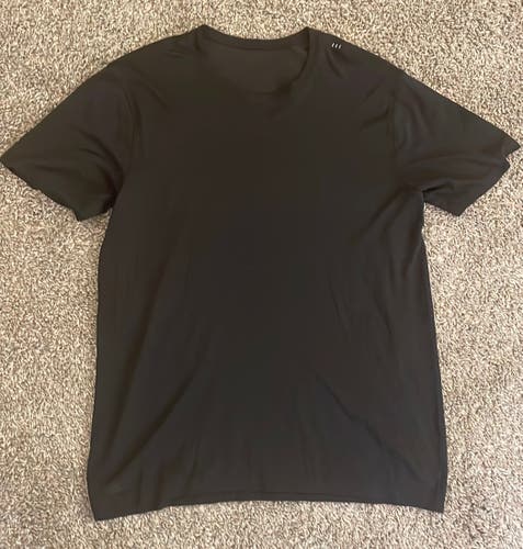 Lululemon Men’s Shirt