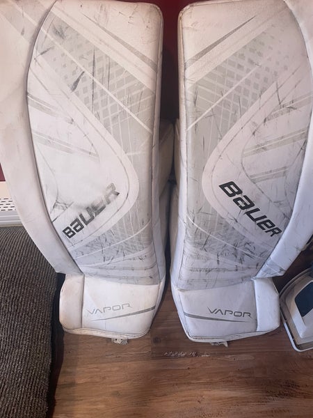 32" Bauer Vapor X700 Goalie Leg Pads
