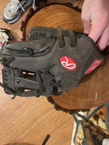 Used Right Hand Throw 11.5" Heart of the Hide Baseball Glove