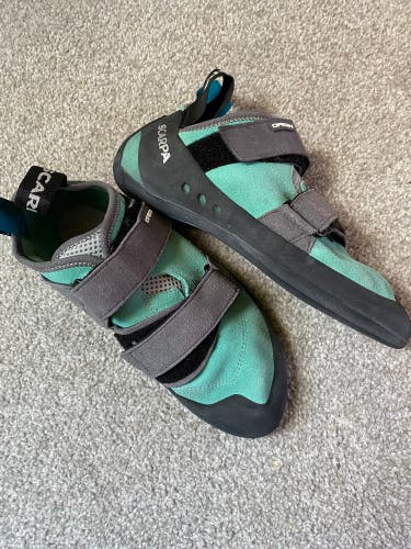 Used Size 6.5 (Women's 7.5) Scarpa Shoes