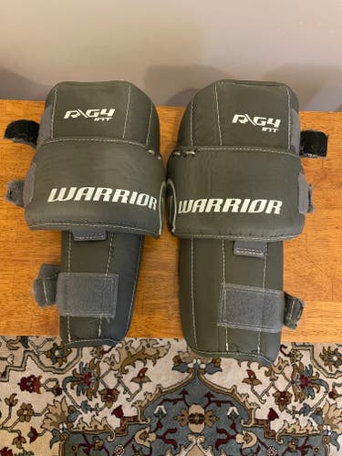 Used Warrior R/G4 Intermediate Goalie Knee Pads