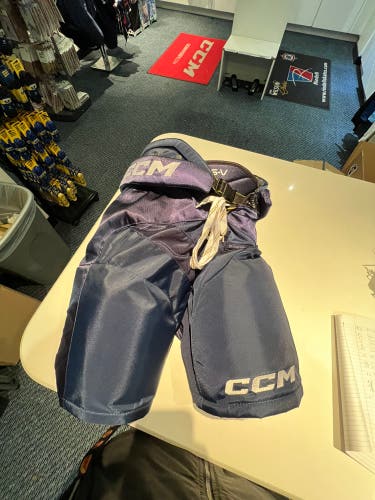 Senior Medium CCM  Tacks AS-V Pro Hockey Pants