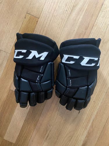 CCM QLT 290 gloves 15”