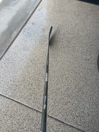Senior Left Hand P92 77 Flex Vapor Hyperlite Pro Grip Hockey Stick