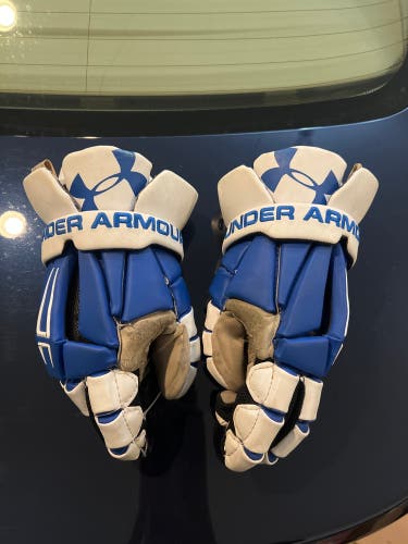 Used Under Armour large Command Pro Lacrosse Gloves
