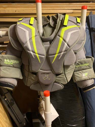 Small Vaughn Pro Stock Velocity V7 Goalie Chest Protector