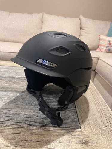 Men's Used XL Smith Vantage Helmet FIS Legal