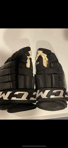Brand new Pro Stock CCM HG97 Gloves 15” - Colorado Avalanche