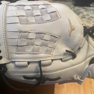 Used Mizuno Left Hand Throw Infield MVP Prime Softball Glove 12.5"