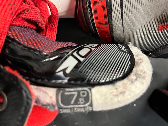 Used Bauer Regular Width Size 7 Vapor X2.7 Hockey Goalie Skates