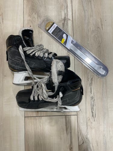 Used Bauer Regular Width  Size 4 Supreme S27 Hockey Goalie Skates