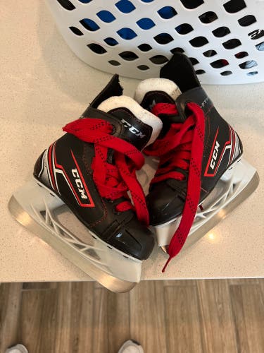 Used CCM Size 10 JetSpeed FT340 Hockey Skates