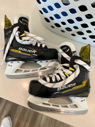 Used Bauer Size 10.5 Supreme M4 Hockey Skates
