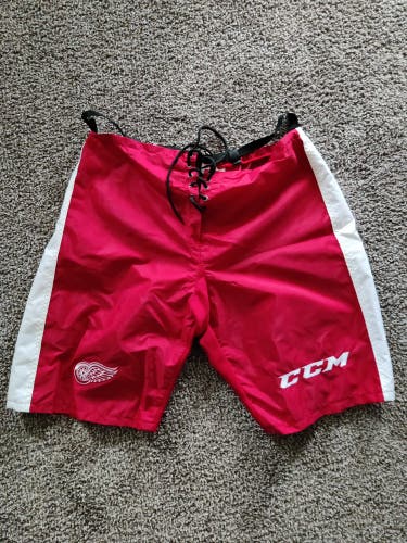 Medium Pro Stock Detroit Red Wings CCM Pant Shell