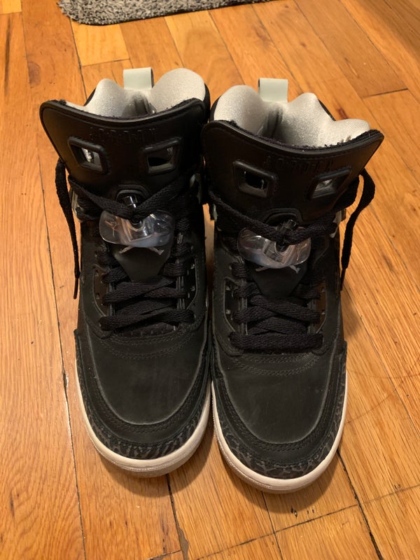Black Youth Size 6.5 Air Jordan 5 Basketball Shoes