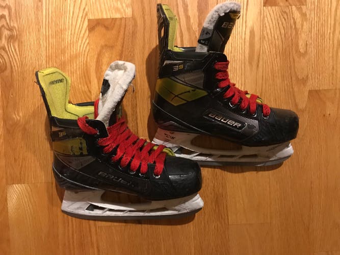 Junior Used Bauer Supreme 3S Hockey Skates Size 4
