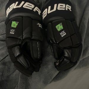 Bauer Hockey Gloves