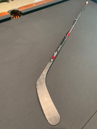 New Right Handed PM9 Vapor APX2 Hockey Stick
