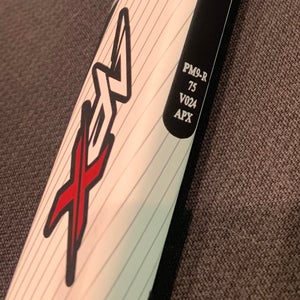 New Right Handed PM9 Vapor APX Hockey Stick