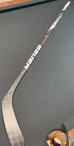 New Right Handed PM9 Vapor APX Hockey Stick