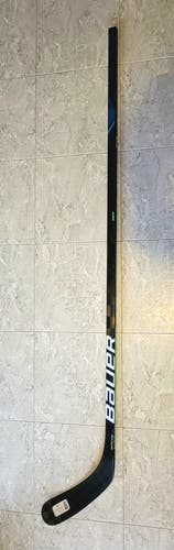 New Senior Bauer Right Handed Nexus Geo Hockey Stick P92