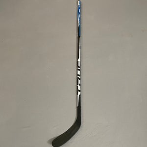 Like New (Demo) Intermediate True Right Handed XC9 ACF Hockey Stick 58 Flex
