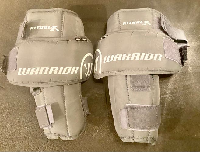 Used Warrior Ritual-X Jr Knee Pads