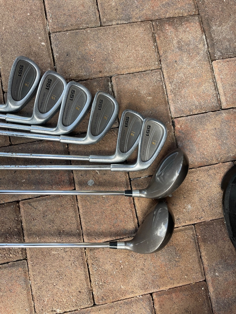 Foremost 8 Pc golf set in right handed